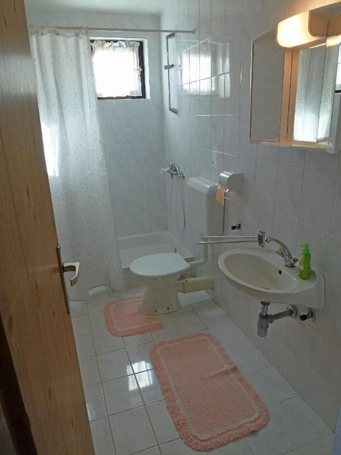 Apartment Milica Njivice Bagian luar foto